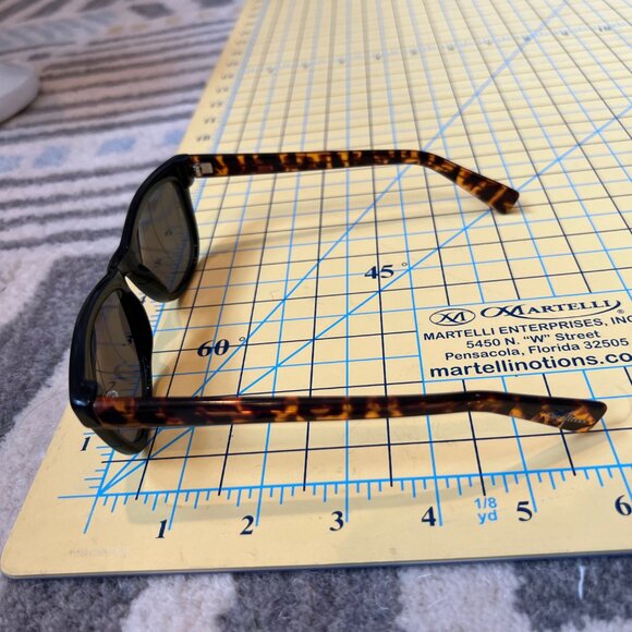 NWT Ultra Violet Protection Wayfarer Style Tortoise Shell Foldable Sunglasses. - Picture 5 of 11